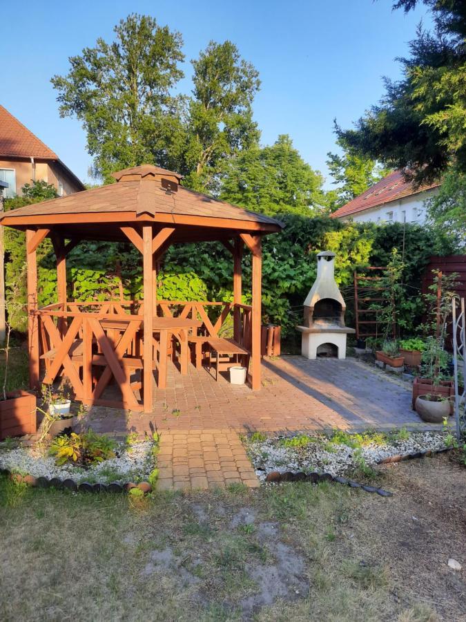 Mieszkanie Z Ogrodkiem I Grillem Swinoujscie Exterior photo